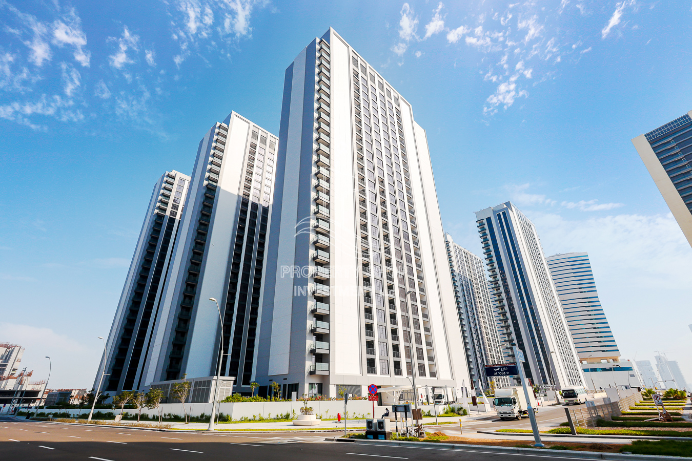 Available for sale! 1BR Apt with full facilities.