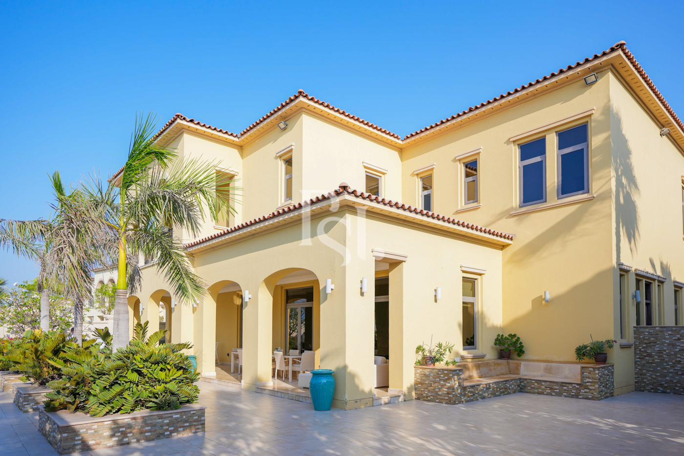 Relaxed ambience | Luxurious Community in Saadiyat | 5BR Villa for SALE!